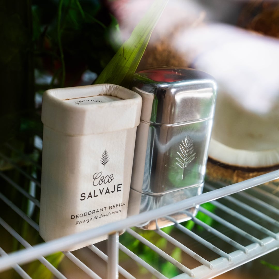 reusable metal case, durable and designed to carry your refills with style and purpose.